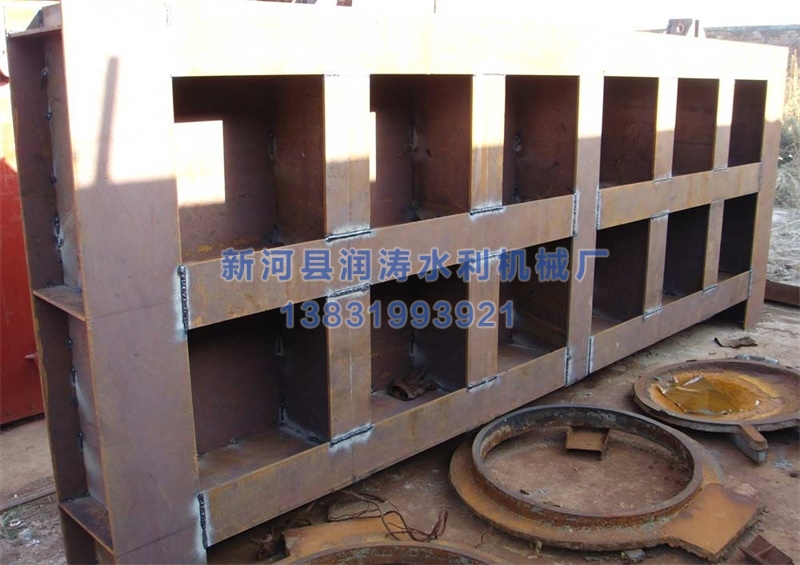 鋼制閘門(mén)半成品